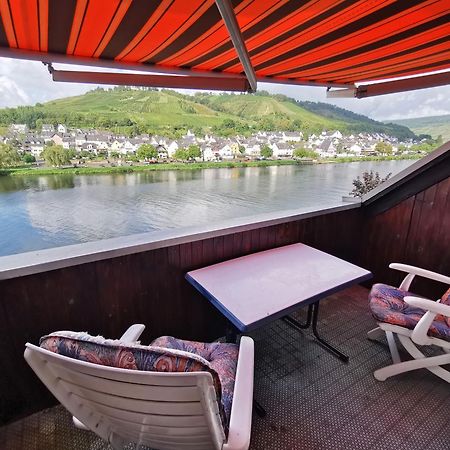 Mosel View Apartment Zell an der Mosel Exterior photo