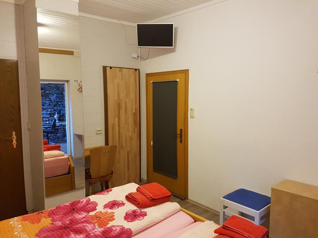 Mosel View Apartment Zell an der Mosel Exterior photo